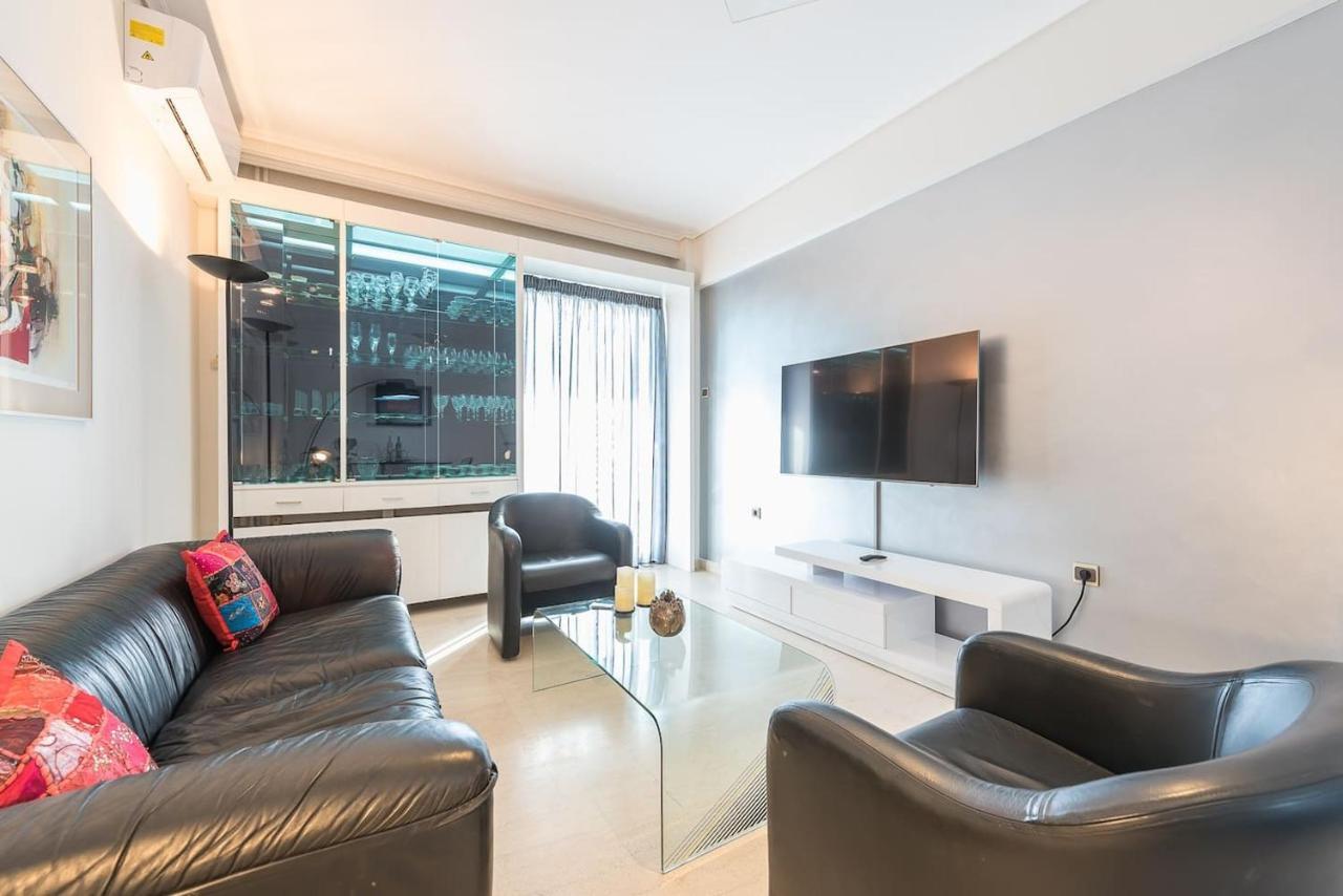Seaside Central Apartment Atene Esterno foto
